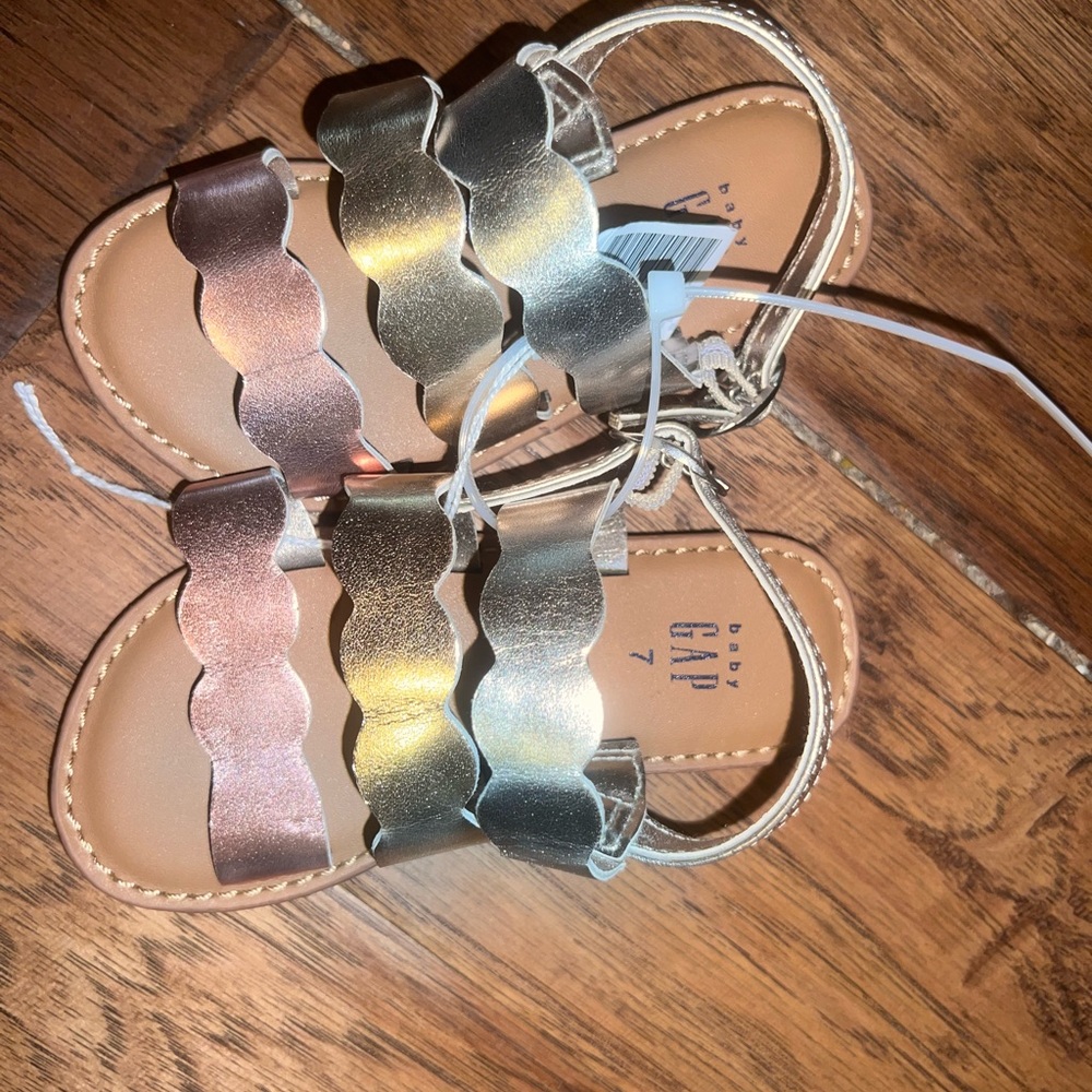 GAP sandals